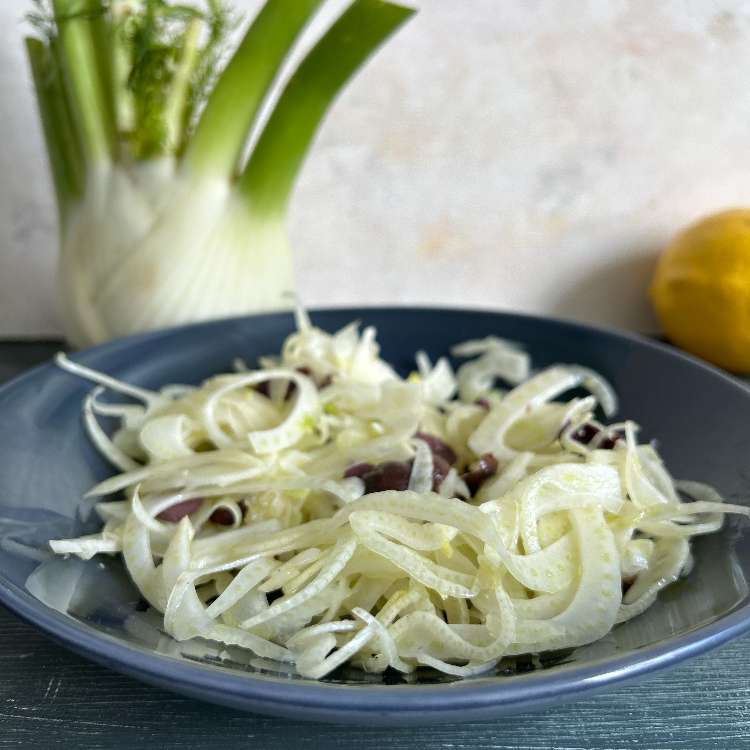 Salade toute simple de fenouil aux olives
