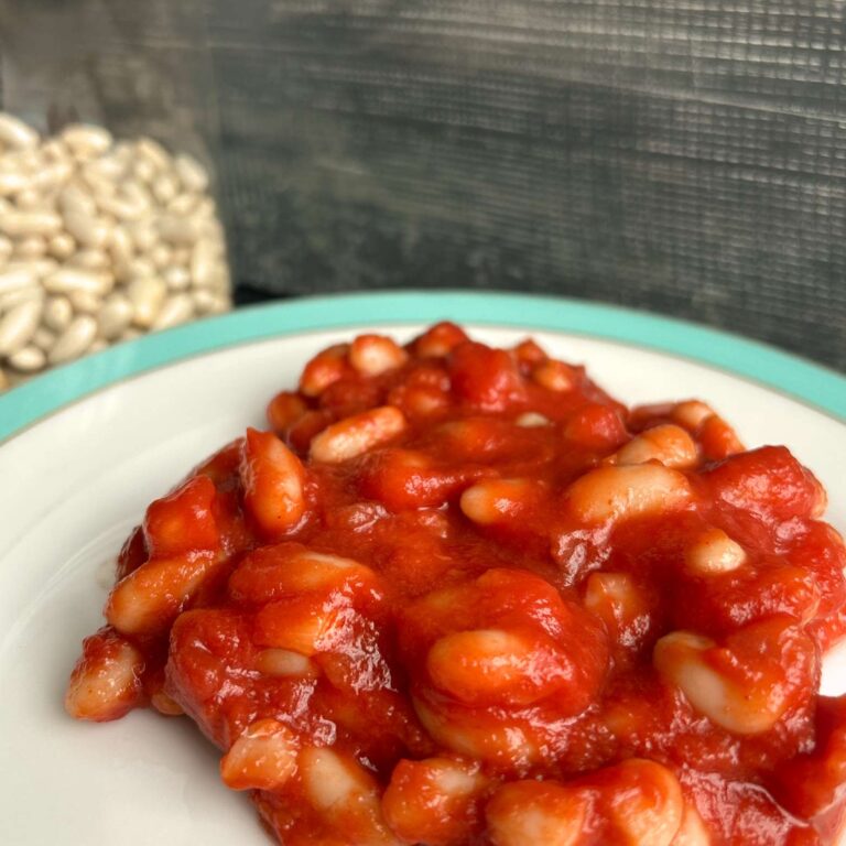Haricots blancs à la sauce tomate